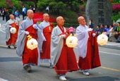 May 16:  Lotus Lantern Parade in Seoul!