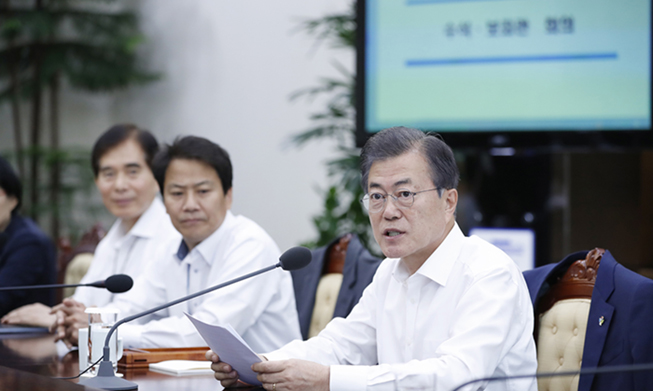 Opening Remarks by President Moon Jae-in at a Meeting with Presidential Senior Secretaries