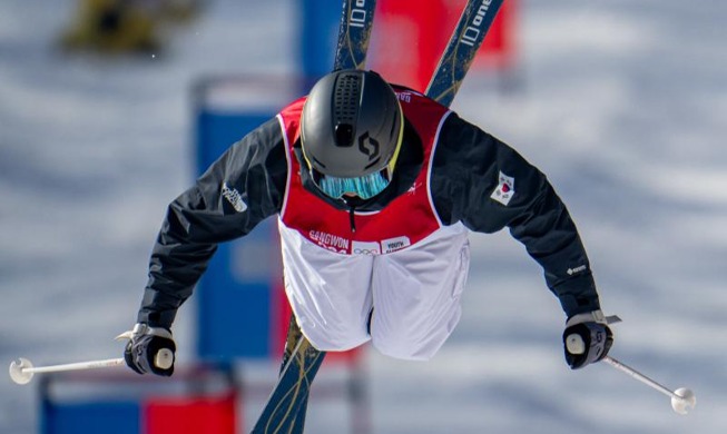 [Gangwon 2024] Lee YS wins dual moguls, 3 earn triple golds